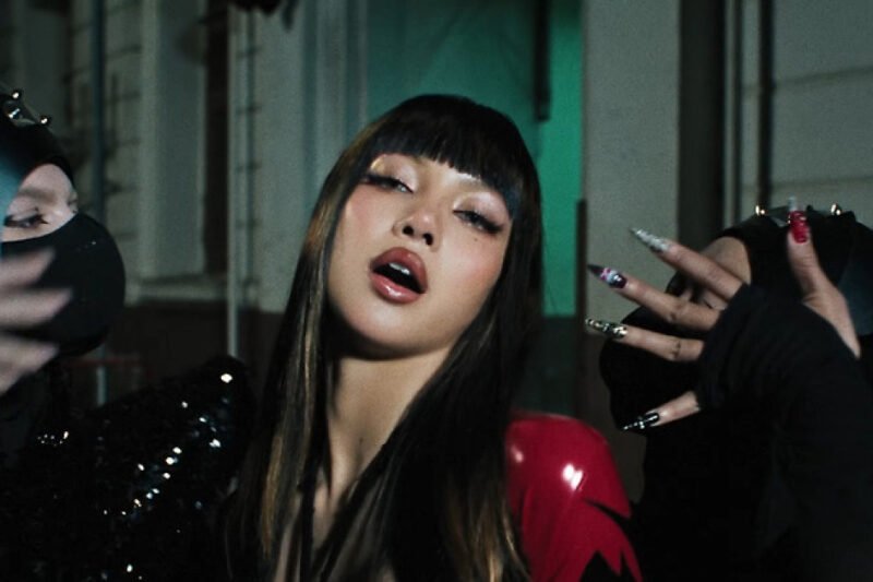 BLACKPINK’s Lisa Reveals the Dark Side of Global Stardom: “I Barely Had Time to Rest”
